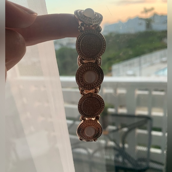 ⭐️Stretch rose gold bracelet. - Picture 8 of 8